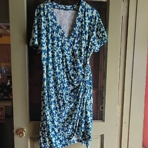 Green Floral Wrap-Style Women's Dress
